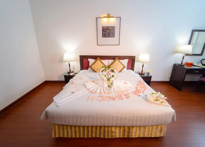 Century Riverside Hotel Hue